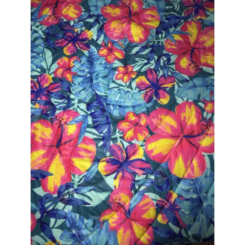 Rumpl Original Puffy Blanket Hawaii Floral Pink Hibiscus Camp Travel Puffer